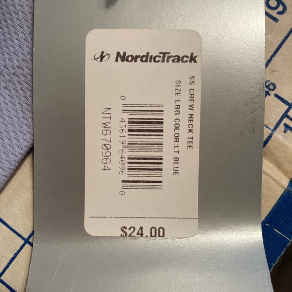 Nordic Track athletic shirt - Picture 3 of 6